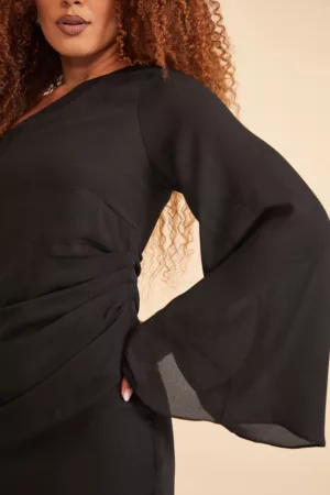 Closet - Vestido Assimétrico Manga Sino