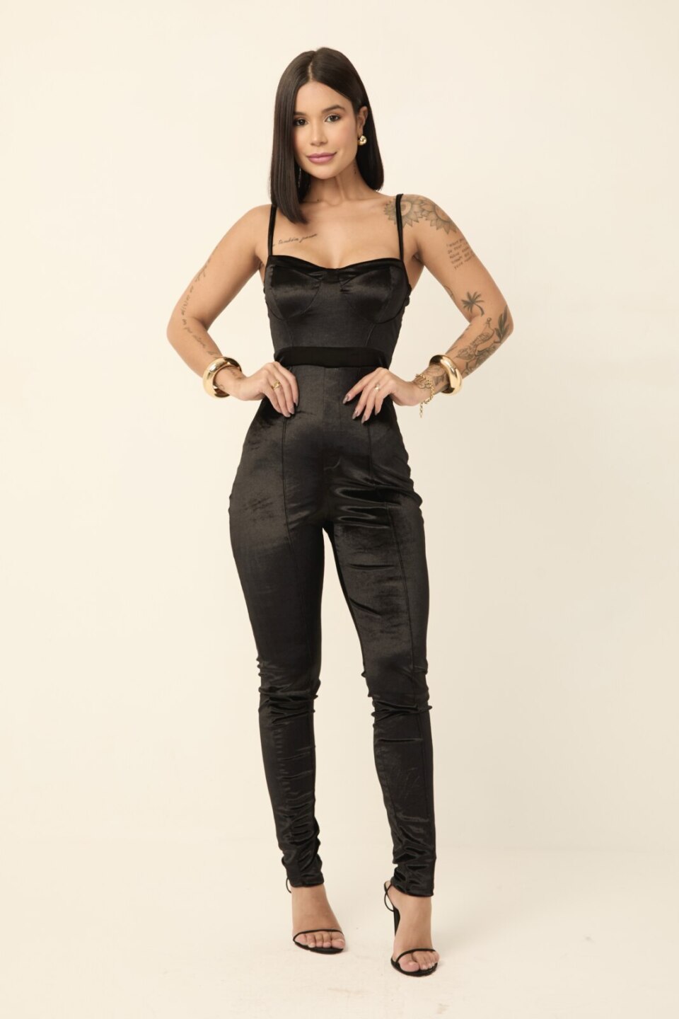 Closet - Macacão Veludo Meia Taça Paloma