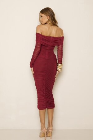 CLOSET: Moda Feminina Elegante, Exclusiva e Atemporal - Vestido Midi Franzido Rayssa