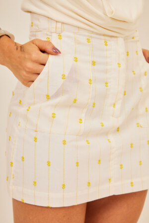 Closet - Saia Curta Bordada Jane