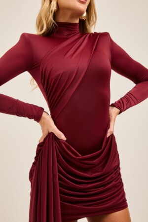 Closet - Vestido Curto Com Ombreira Serena