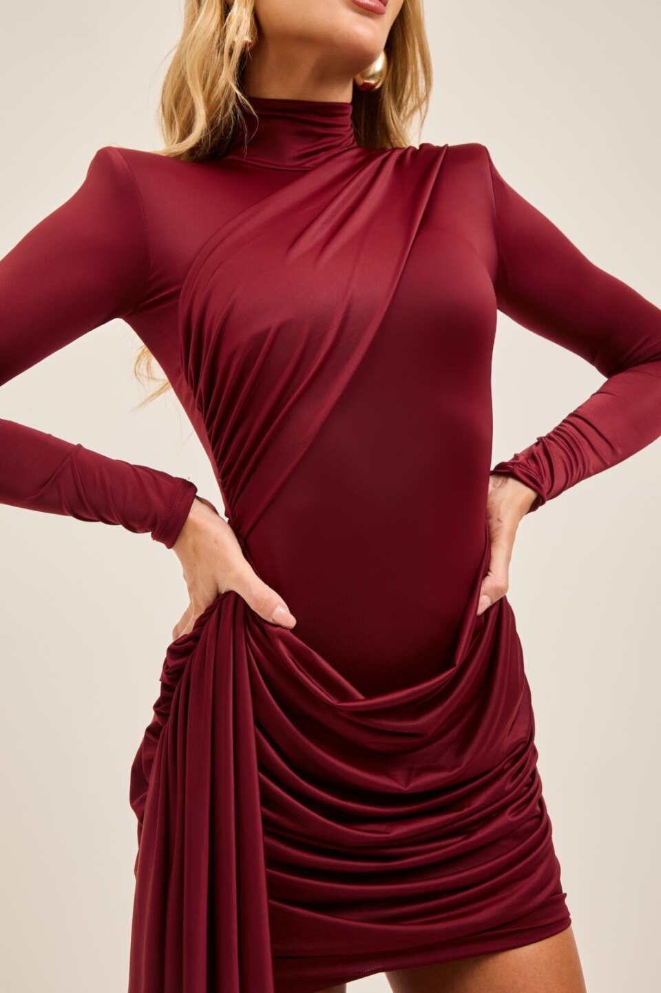 Closet - Vestido Curto Com Ombreira Serena