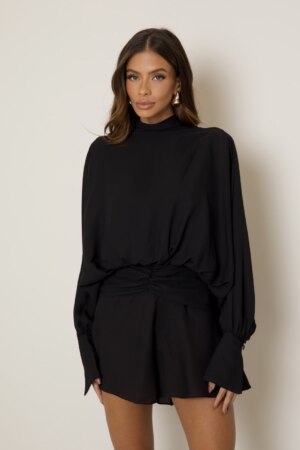 CLOSET: Moda Feminina Elegante, Exclusiva e Atemporal - Vestido Curto Manga Longa Com Saia Babado Amisha