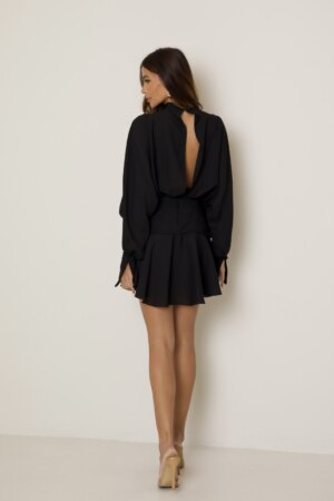 CLOSET: Moda Feminina Elegante, Exclusiva e Atemporal - Vestido Curto Manga Longa Com Saia Babado Amisha