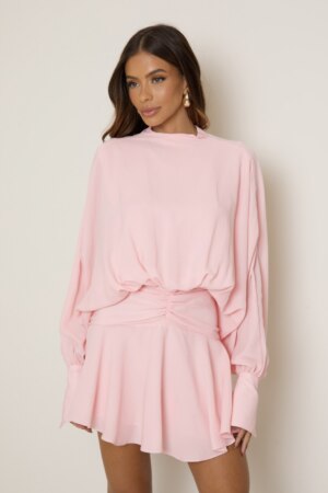 CLOSET: Moda Feminina Elegante, Exclusiva e Atemporal - Vestido Curto Manga Longa Com Saia Babado Amisha