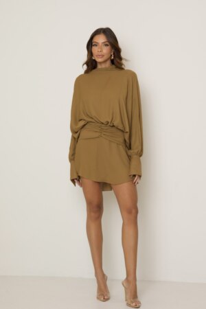 CLOSET: Moda Feminina Elegante, Exclusiva e Atemporal - Vestido Curto Manga Longa Com Saia Babado Amisha