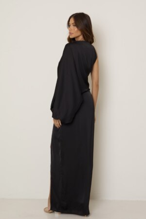 CLOSET: Moda Feminina Elegante, Exclusiva e Atemporal - Vestido Longo Com Uma Manga Morcego Rute