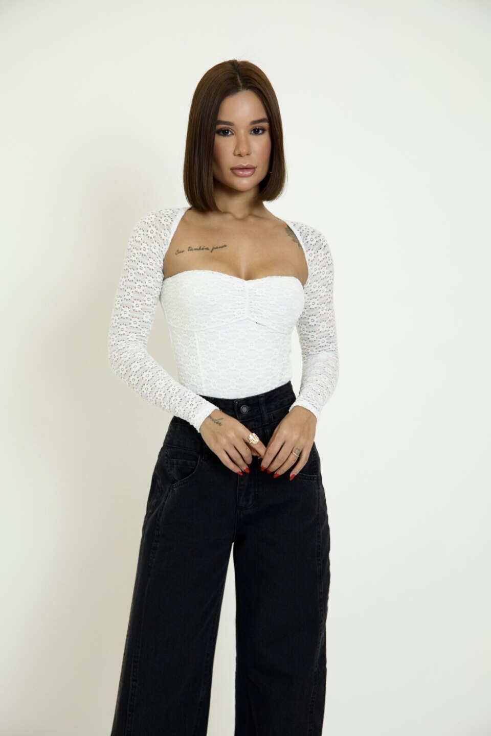 CLOSET: Moda Feminina Elegante, Exclusiva e Atemporal - Body Em Renda Com Decote No Busto Vanessa