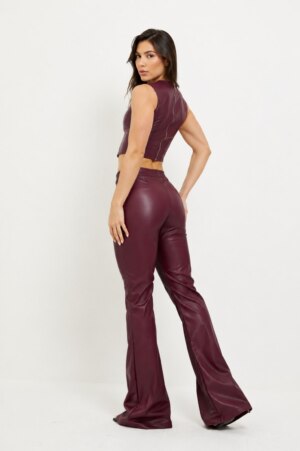 CLOSET: Moda Feminina Elegante, Exclusiva e Atemporal - Conjunto Cropped E Calça Courino Com Ilhós Mancy