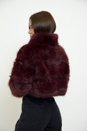 CLOSET: Moda Feminina Elegante, Exclusiva e Atemporal - Jaqueta Em Pêlos Esheley