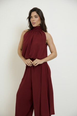 CLOSET: Moda Feminina Elegante, Exclusiva e Atemporal - Macacão Gola Alta Com Calça Aladim