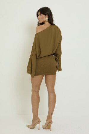 CLOSET: Moda Feminina Elegante, Exclusiva e Atemporal - Vestido Curto Com Saia Lastex Renata