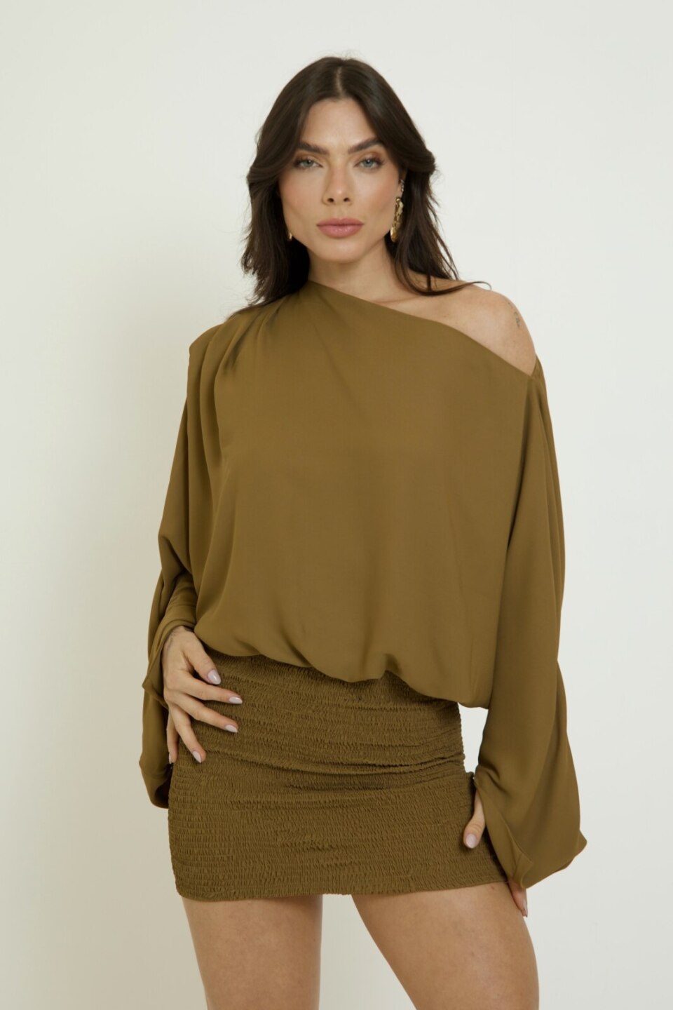 CLOSET: Moda Feminina Elegante, Exclusiva e Atemporal - Vestido Curto Com Saia Lastex Renata