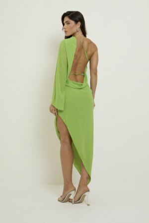 CLOSET: Moda Feminina Elegante, Exclusiva e Atemporal - Vestido Mídi Assimétrico Zaira