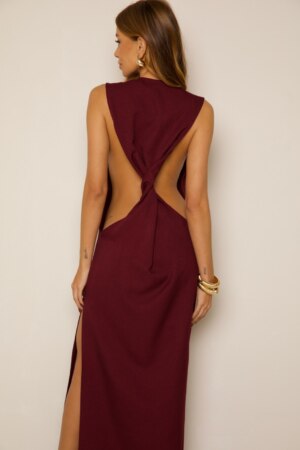 CLOSET: Moda Feminina Elegante, Exclusiva e Atemporal - Vestido Longo Decote Nas Costas Silvia