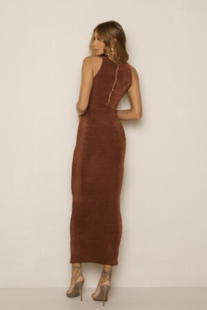 CLOSET: Moda Feminina Elegante, Exclusiva e Atemporal - Vestido Midi Com Franzido Frontal Na Saia Gio