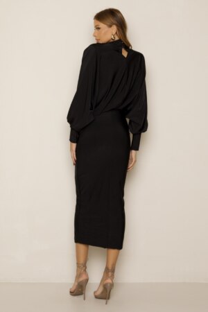 CLOSET: Moda Feminina Elegante, Exclusiva e Atemporal - Vestido Mídi Com Manga Longa Pérola