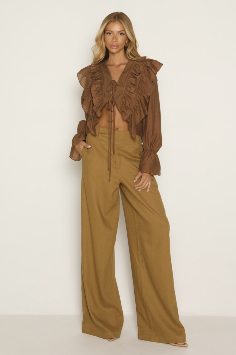 CLOSET: Moda Feminina Elegante, Exclusiva e Atemporal - Blusa com babados Marlene