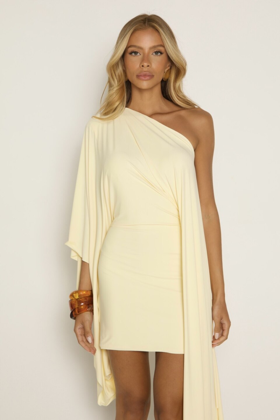 CLOSET: Moda Feminina Elegante, Exclusiva e Atemporal - Vestido curto Rebecca