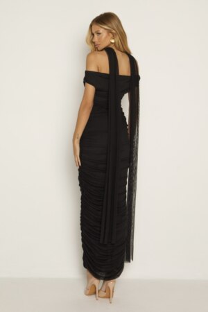 CLOSET: Moda Feminina Elegante, Exclusiva e Atemporal - Vestido mídi tule ombro a ombro Day